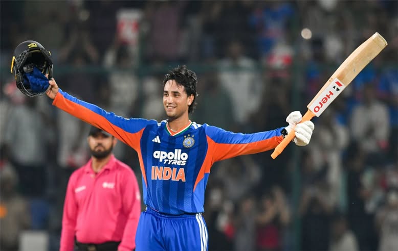 ৩০ বলে সেঞ্চুরি করে অভিষেকের রেকর্ড